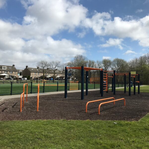 Calisthenicspark Diemen, Calisthenics, dip bar, dopping bars, monkey bar, sportpark Diemen, Sportkooi, voetbalkooi, Cruyff court, sportpark Diemen, sportkooi Diemen, Calisthenics Diemen