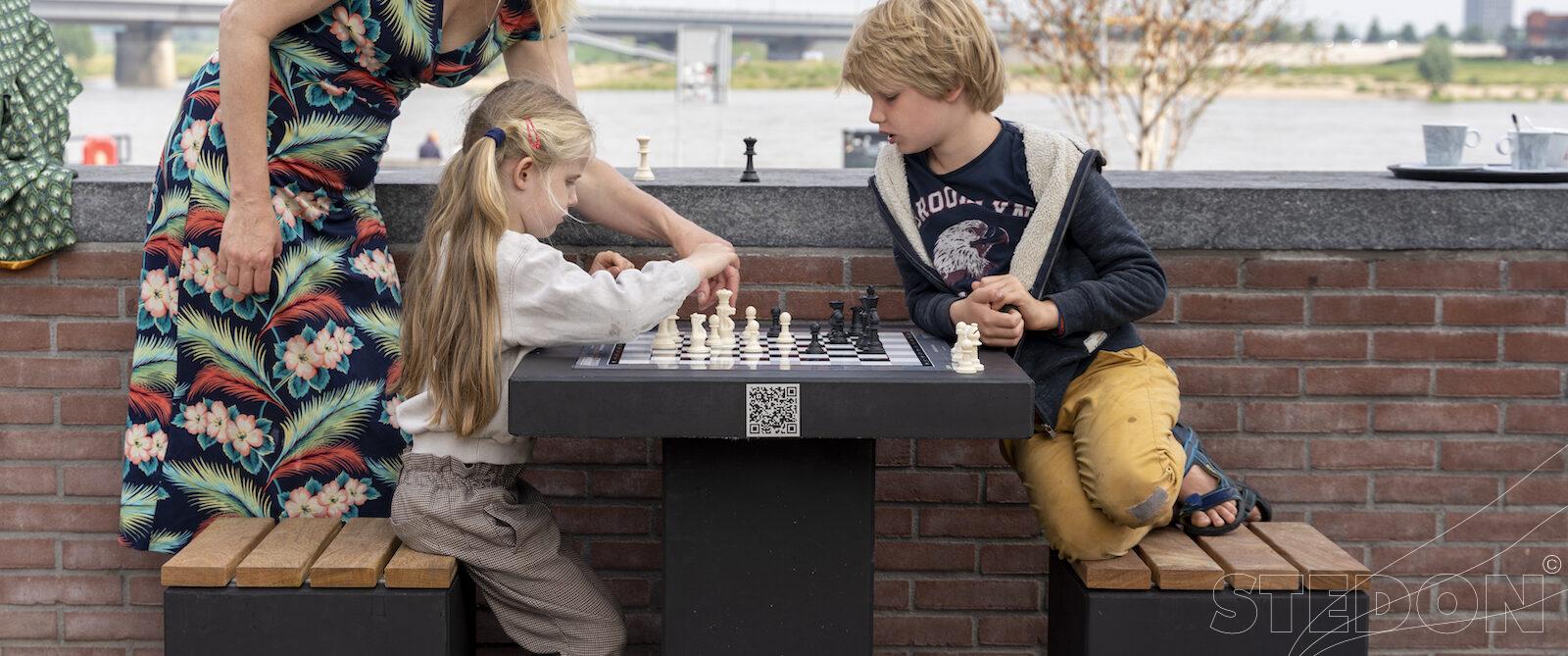 schaaktafel, schaaktafels, betonnen schaaktafel, Urban Chess, buiten schaken