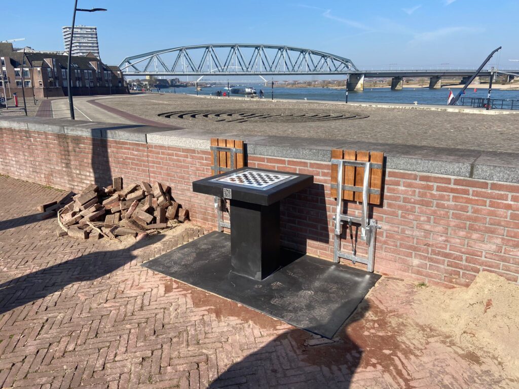 Dam schaak tafel, dam tafel, schaak tafel, game table, picknicktafel beton, Rolstoelgebruikers